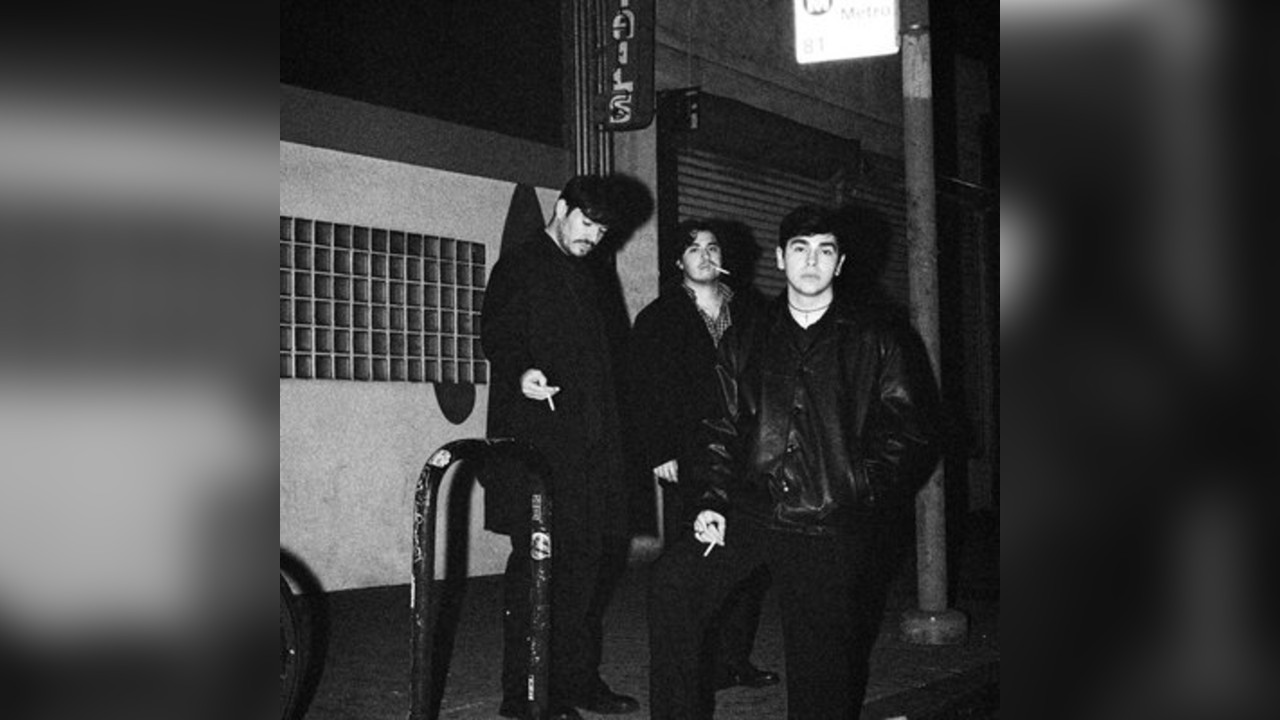 Blood club + bloody/bath + support