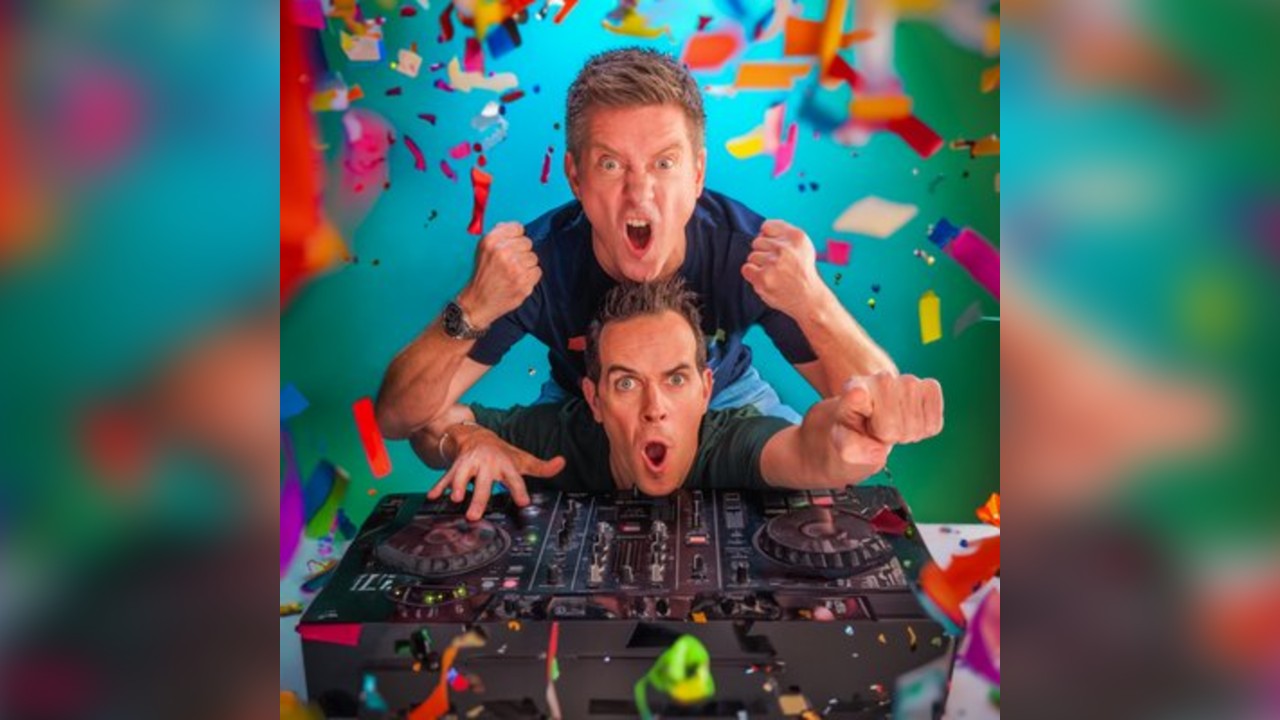 Dick & Dom In Da Haunted Bungalow