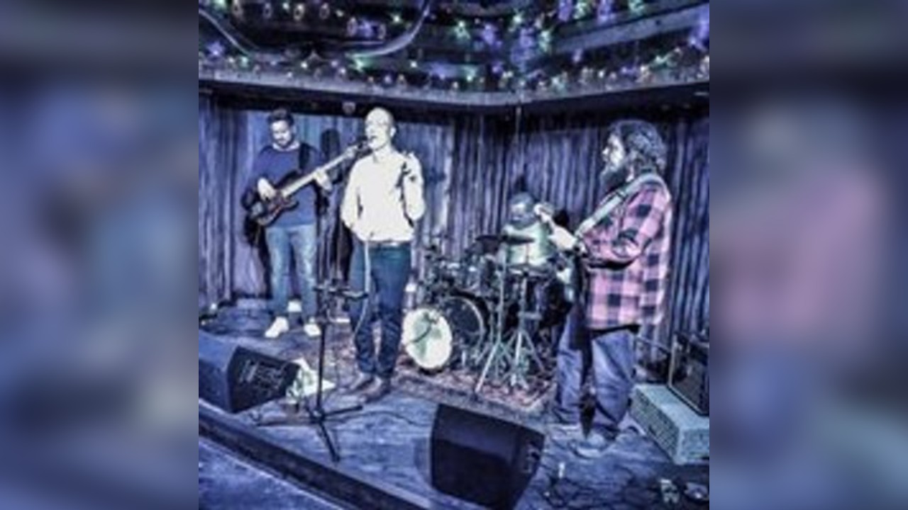 Delta Chrome- Live @ Billy's