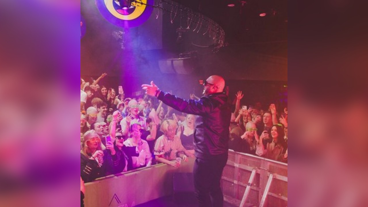 Pop anthems pres Pitbull (tribute)