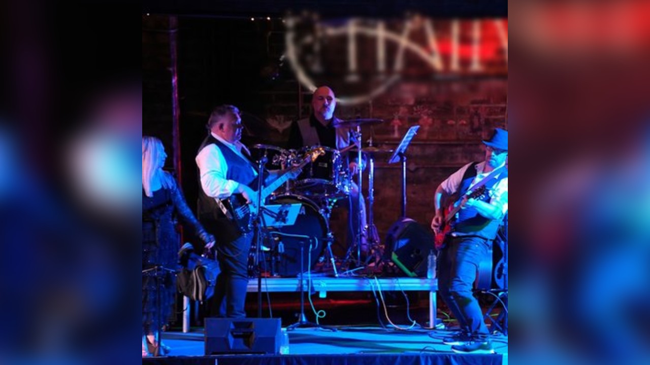 The Chain Fleetwood Mac Tribute at Styx, Kirkcaldy