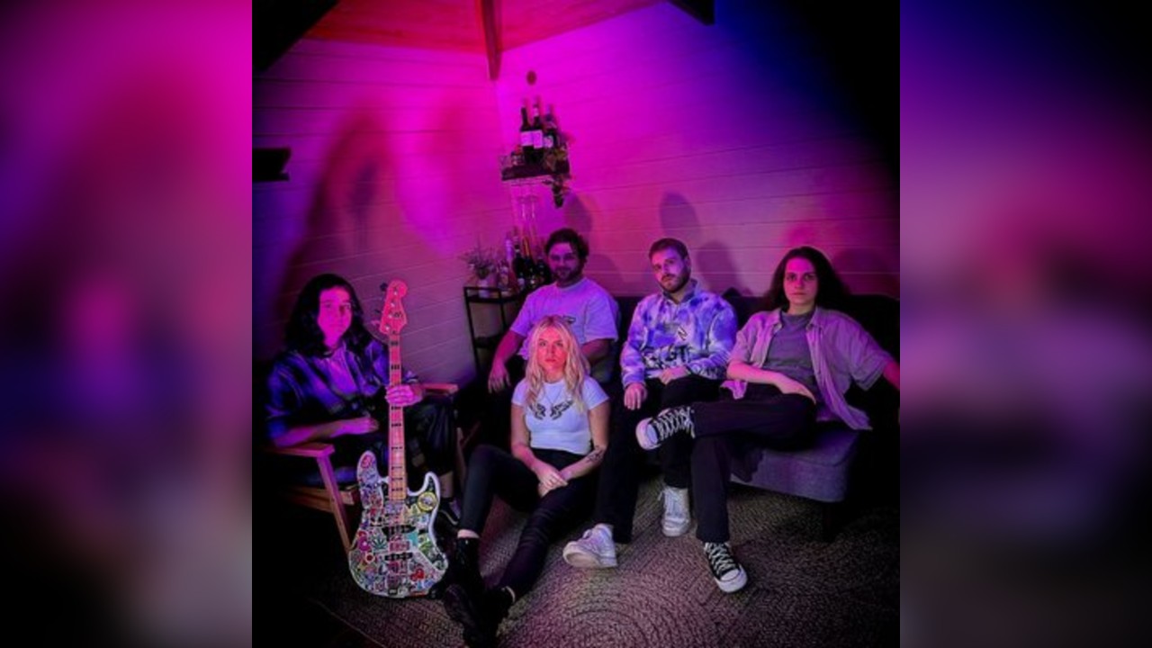 Plastic Heart- Leeds, Northern Guitars - Atlas Rivers UK Tour 25