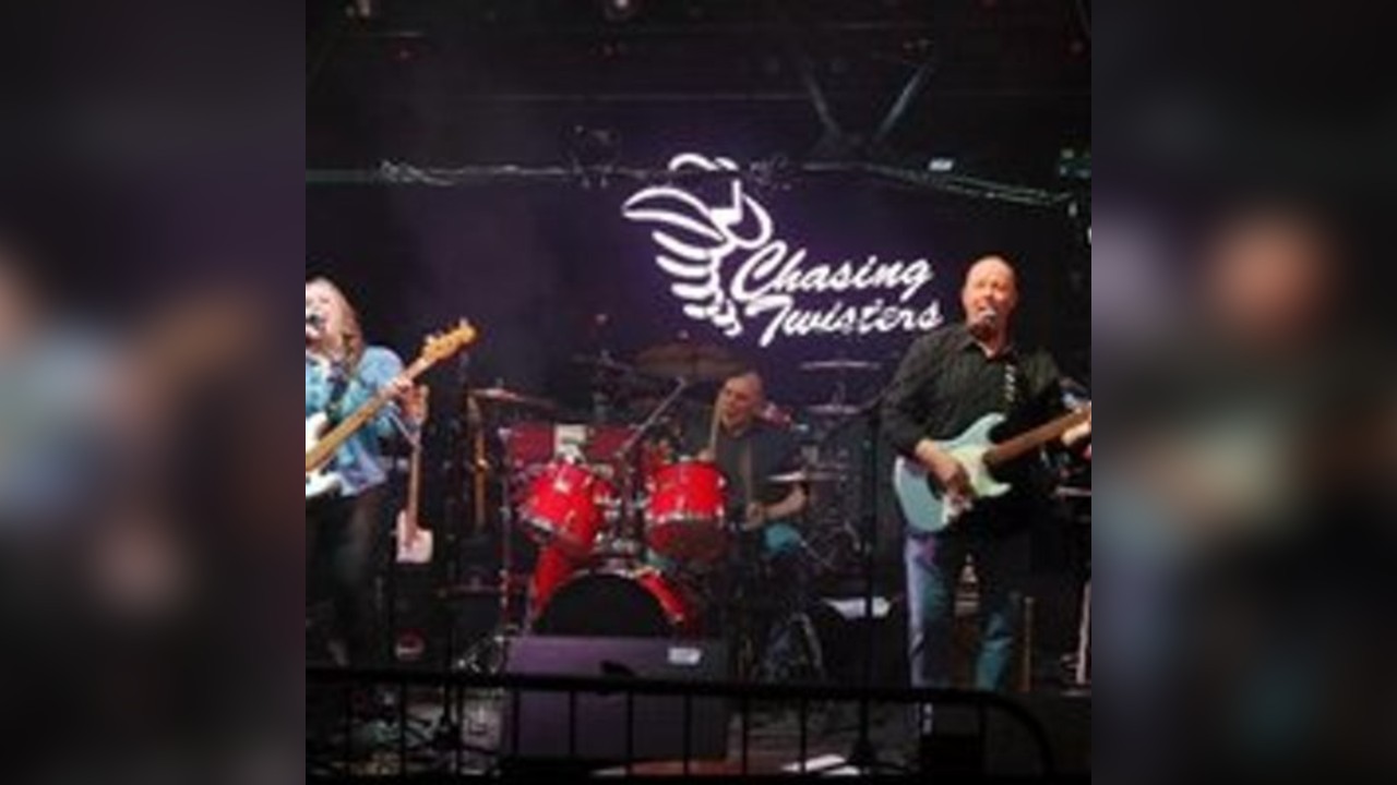 Chasing Twisters - Live @ Billy's