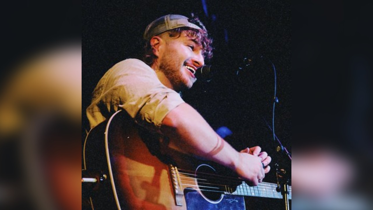 Fin Pearson & Band Country Night