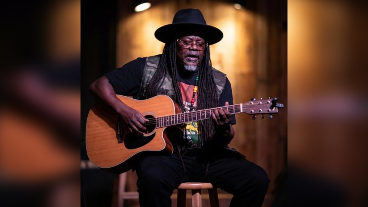 Luciano Live & Acoustic