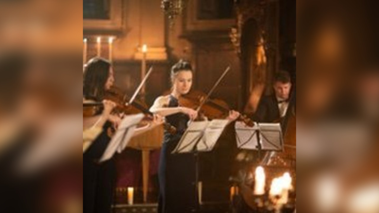 Mozart Concertos by Candlelight (8pm)