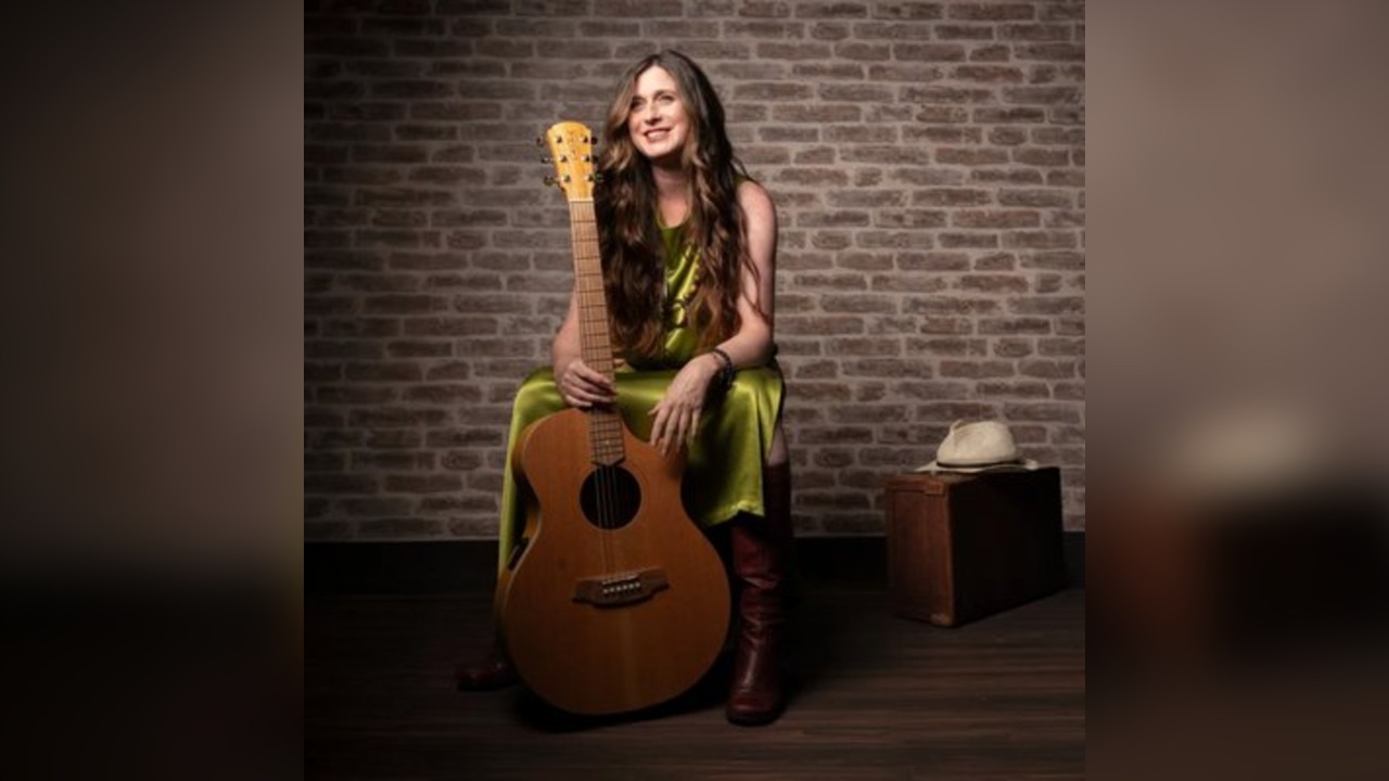 Anne Gair at the Arcadia Music Cafe