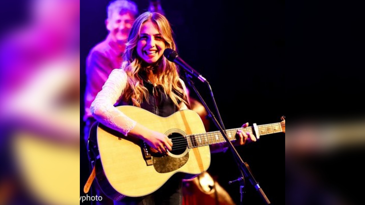 Demi Marriner - The Carlisle, Hastings - Friday 13th February