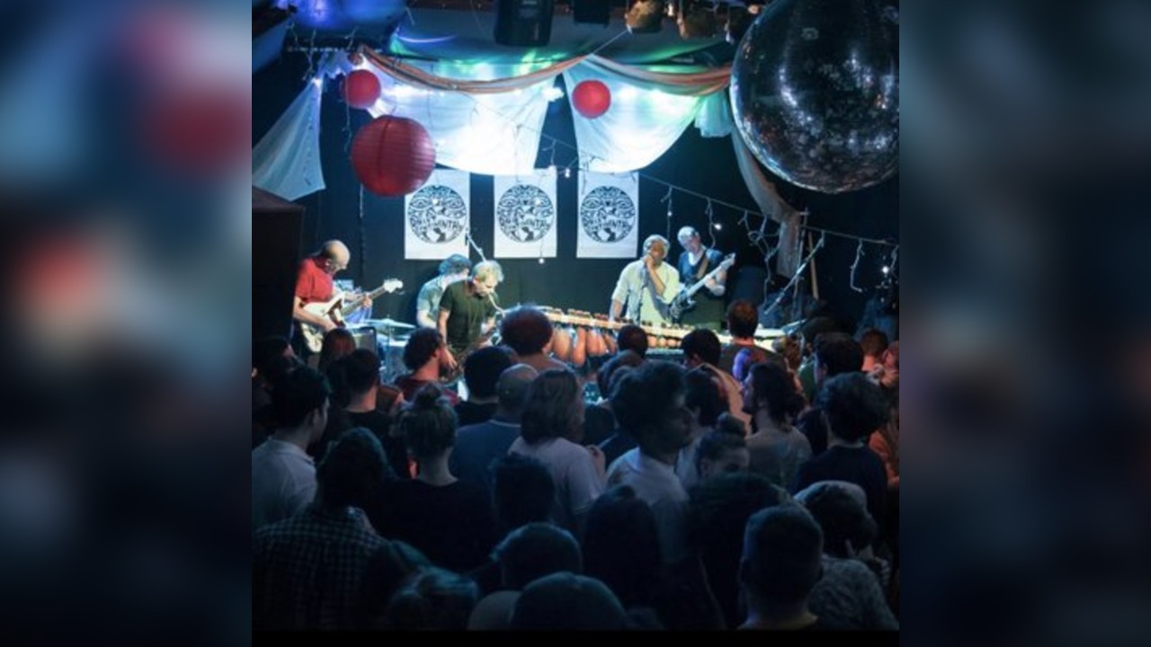 HÉLÉLÉ infectious West African dance music