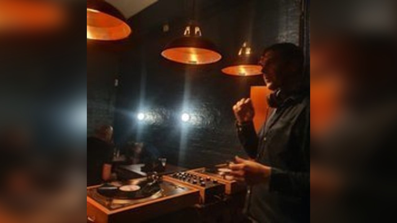 Strictly Vinyl Thursday DJ Sessions