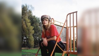 Melanie Baker live plus support