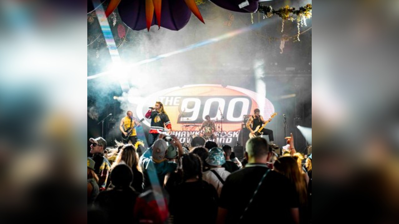 The 900