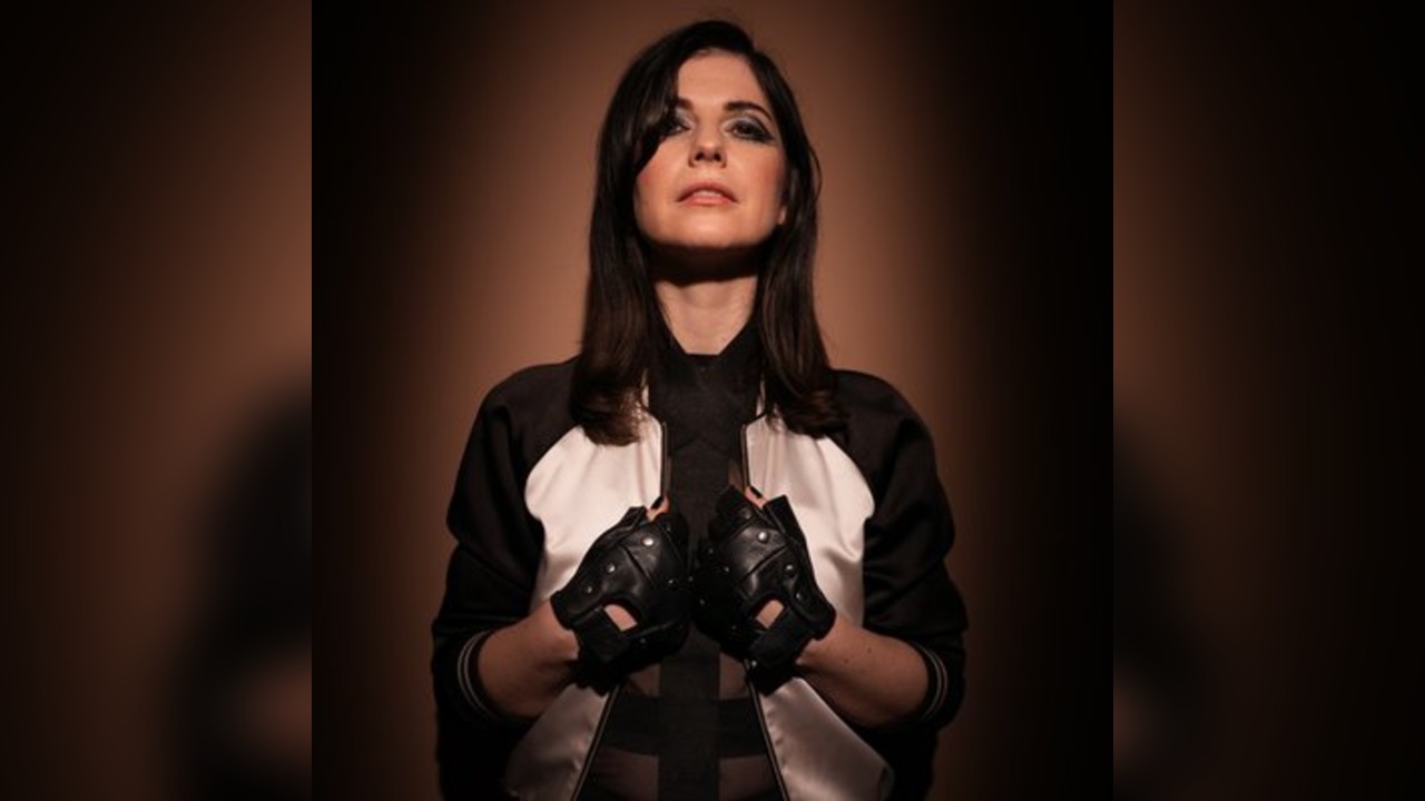 Roxanne de Bastion