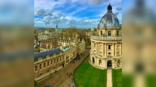 Oxford Audio Tour: Behind the Gown