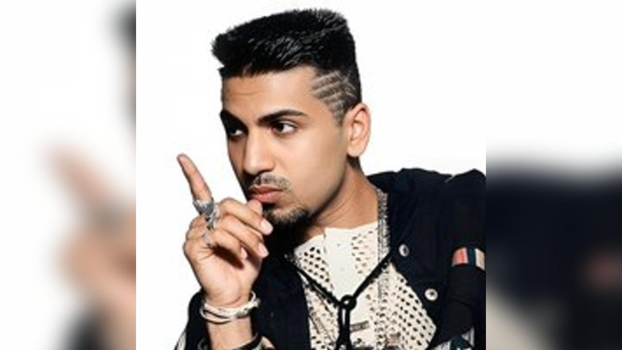 Nuff Vibes with Apache Indian