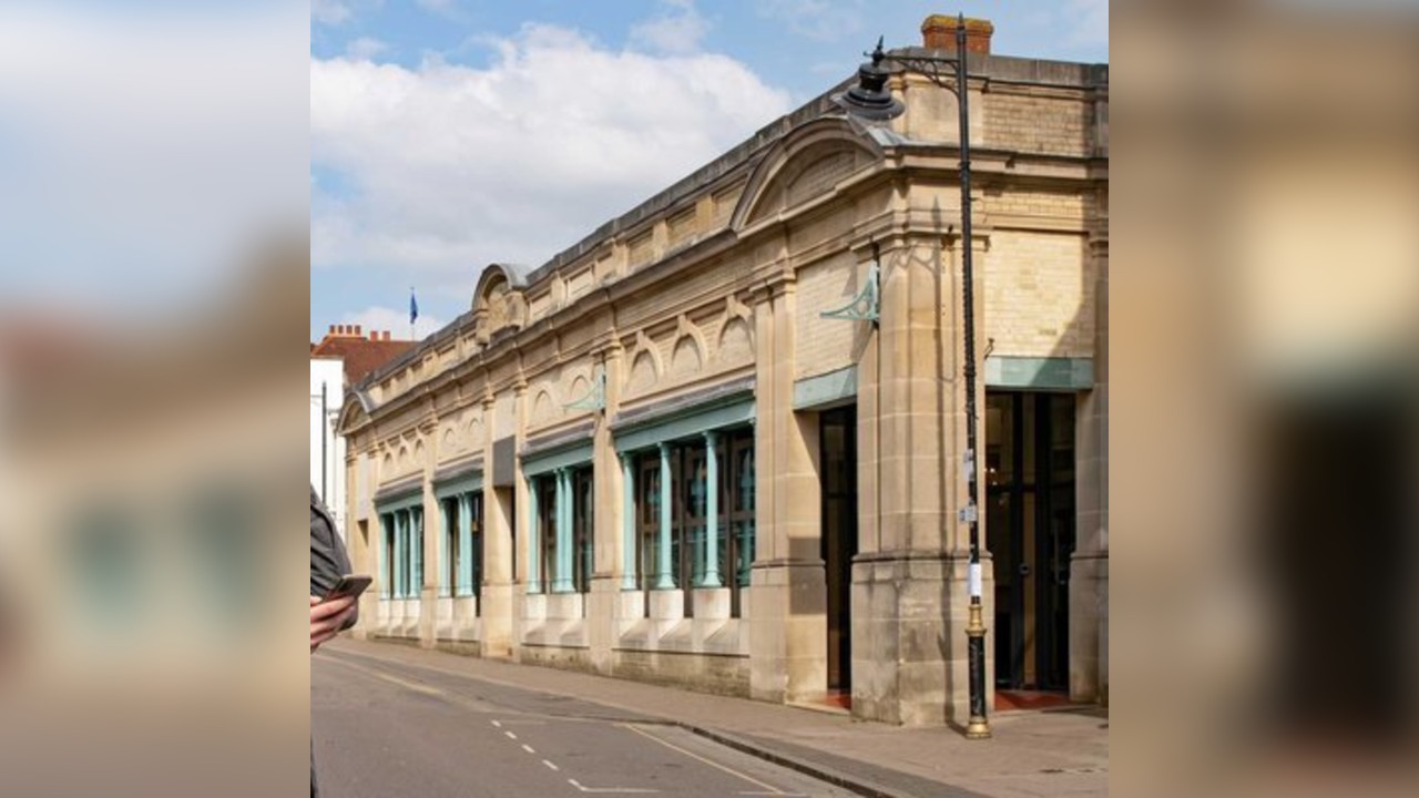 St Albans Audio Tour: Historic Pubs & Landmarks