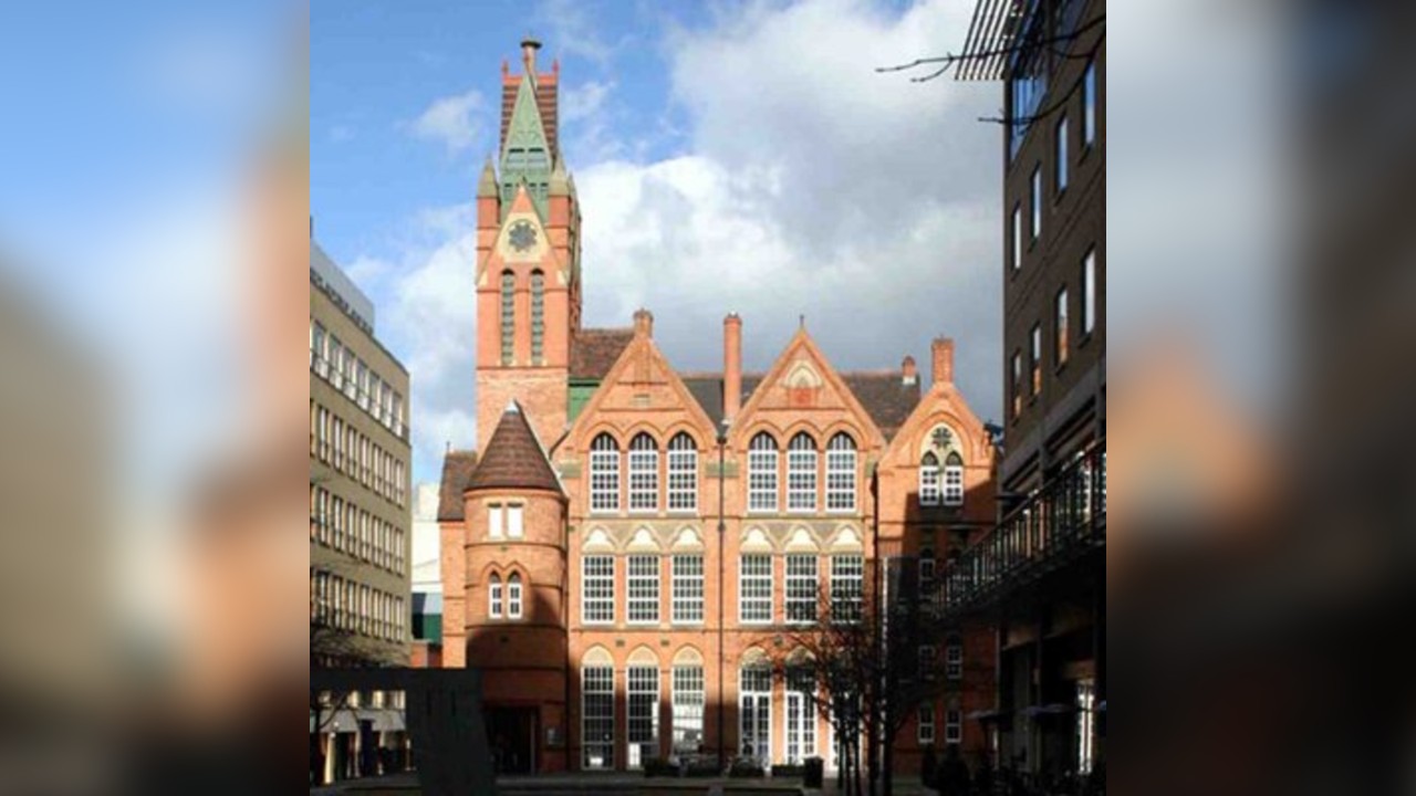Birmingham Highlights Audio Tour: Urban Heritage and Landmarks