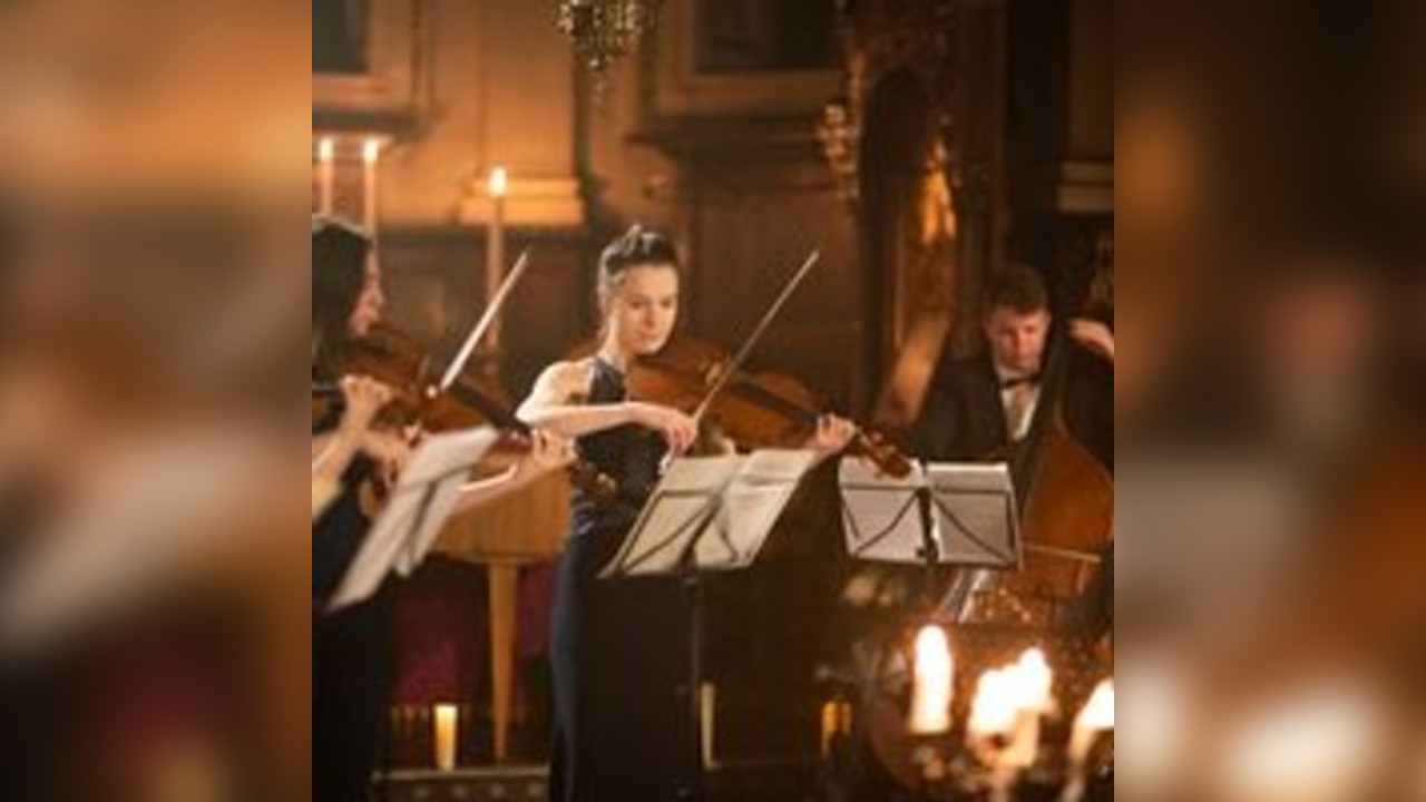 A Viennese Christmas by Candlelight