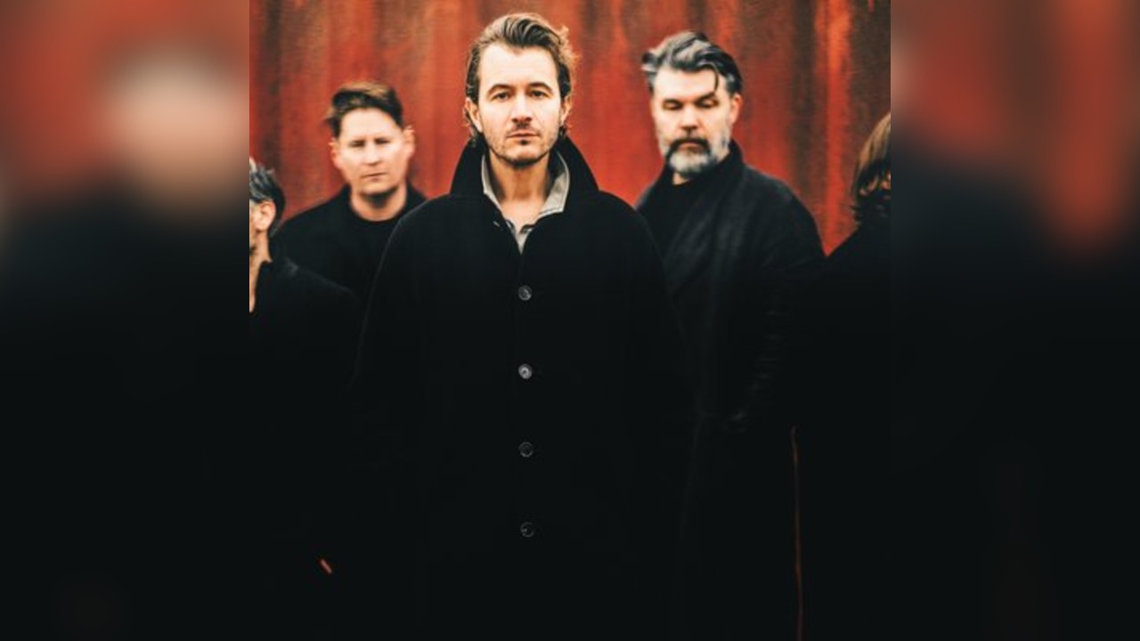 Editors: Stripped Back Performance
