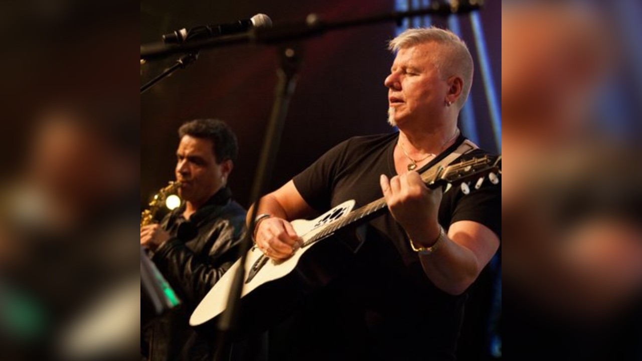 Gordon Mark Webber Thursday Night at Indian Essence