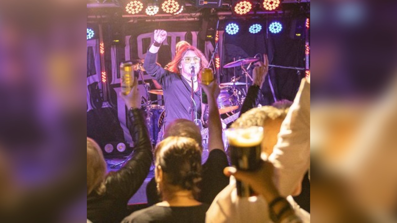 Austin Gold - Live at The Met Lounge