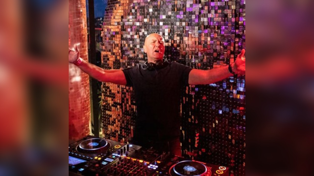 Irvine Welsh & others DJ Set