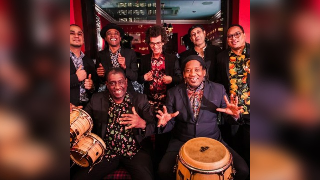 Sambroso All Stars Perform The Buena Vista: Bath