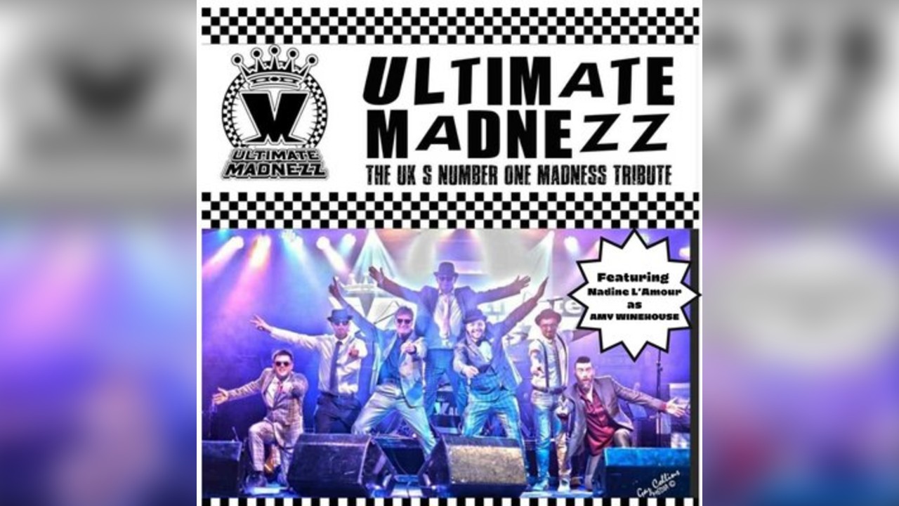 Ultimate Madnezz plus Nadine L'Amour as Amy Winehouse