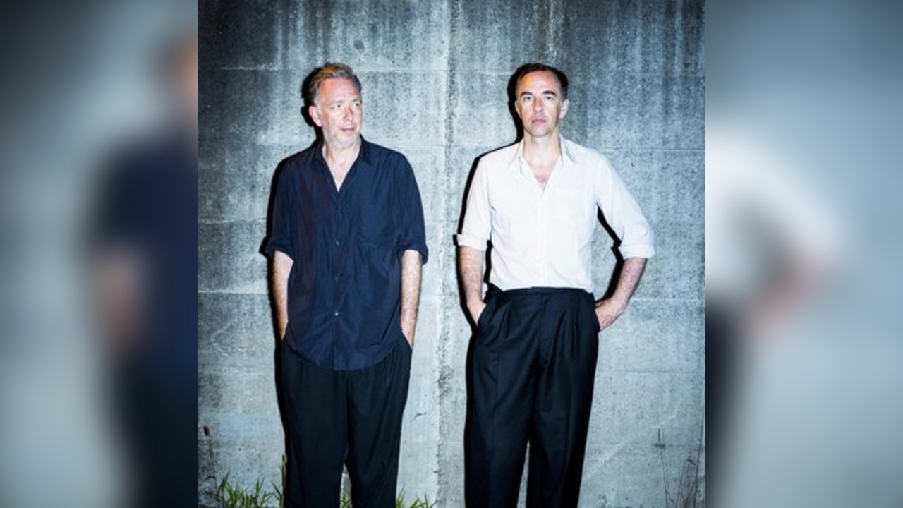 2ManyDJs
