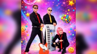 Pretty in pink 80s party