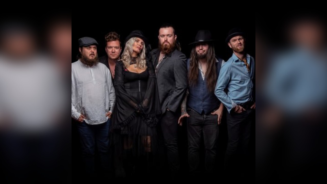 Fleetwood Shack (A Tribute To Fleetwood Mac) at Stirling Castle