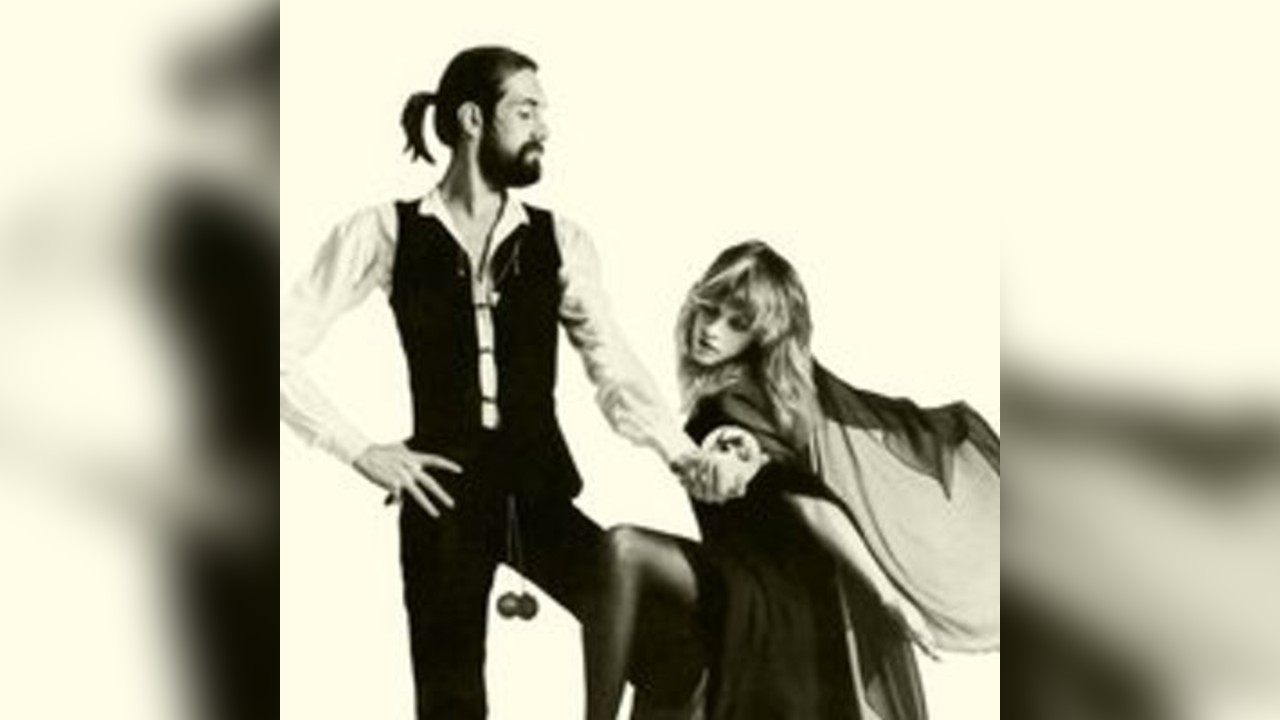 Fleetwood Mac Preformed LIVE by the unforgetable Weetwood Mac