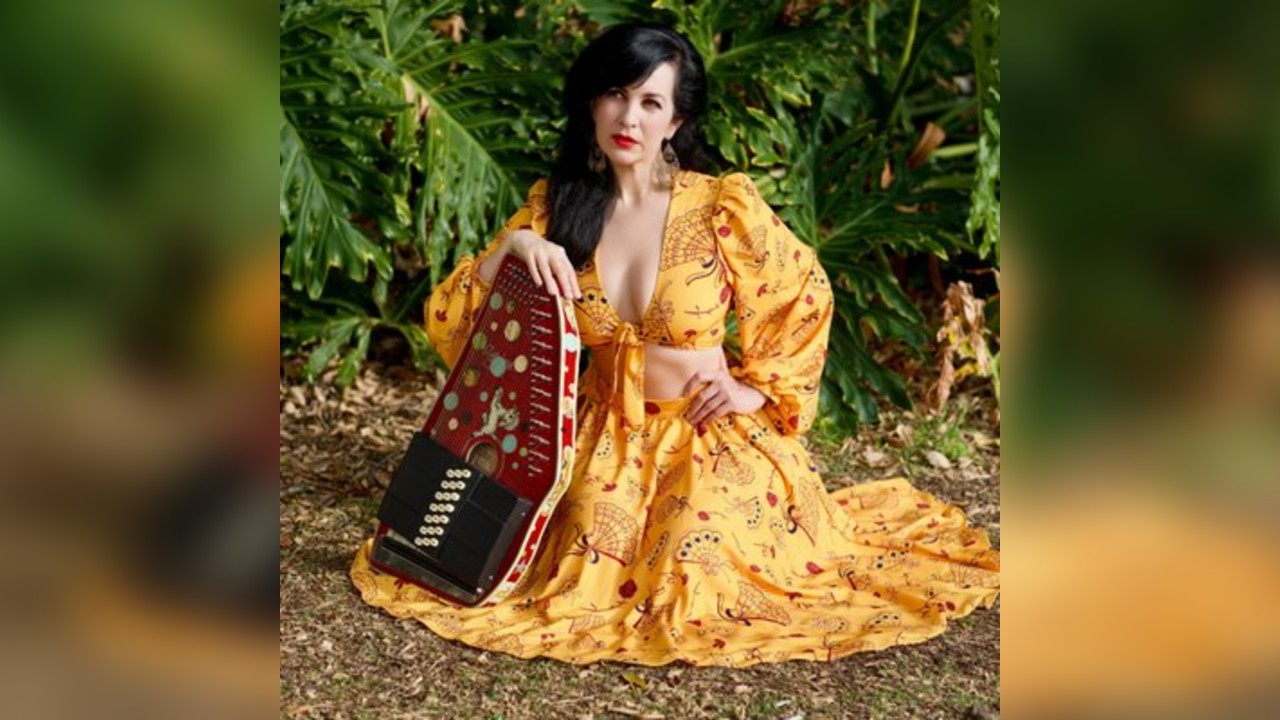 Rogue Country Presents: Grey DeLisle