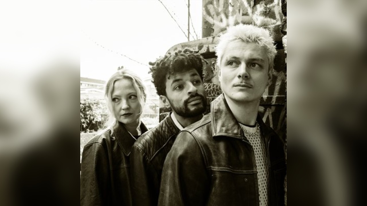 Alien Chicks: Live Performance + Signing (14+ with an Adult)