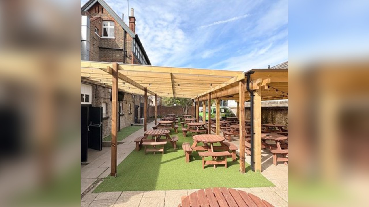 The Elmhurst free bank holiday 'Garden Party'