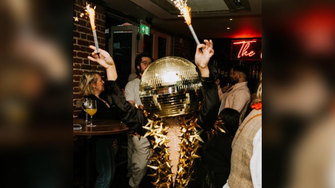 Throwback R&B & Hip Hop Bottomless Brunch