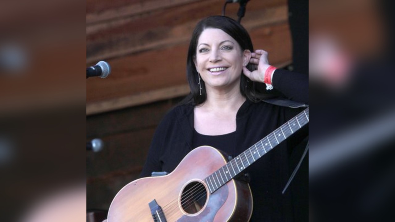 Edwina Hayes, with The Lower Angel Band