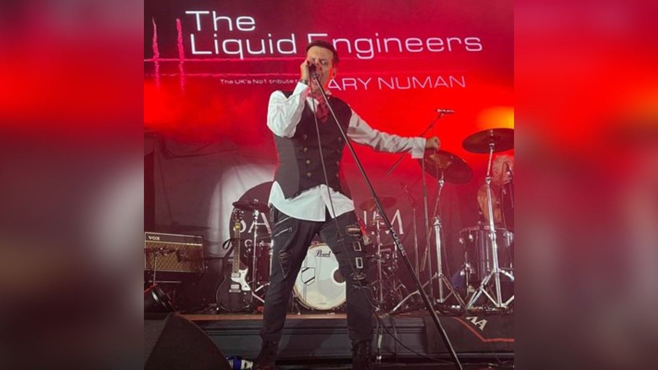 Liquid Engineers (Tribute To Gary Numan) Live at Stirling Castle