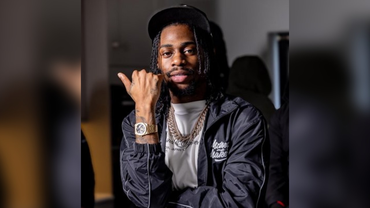 Sheffield the super super Russ Millions Performing live