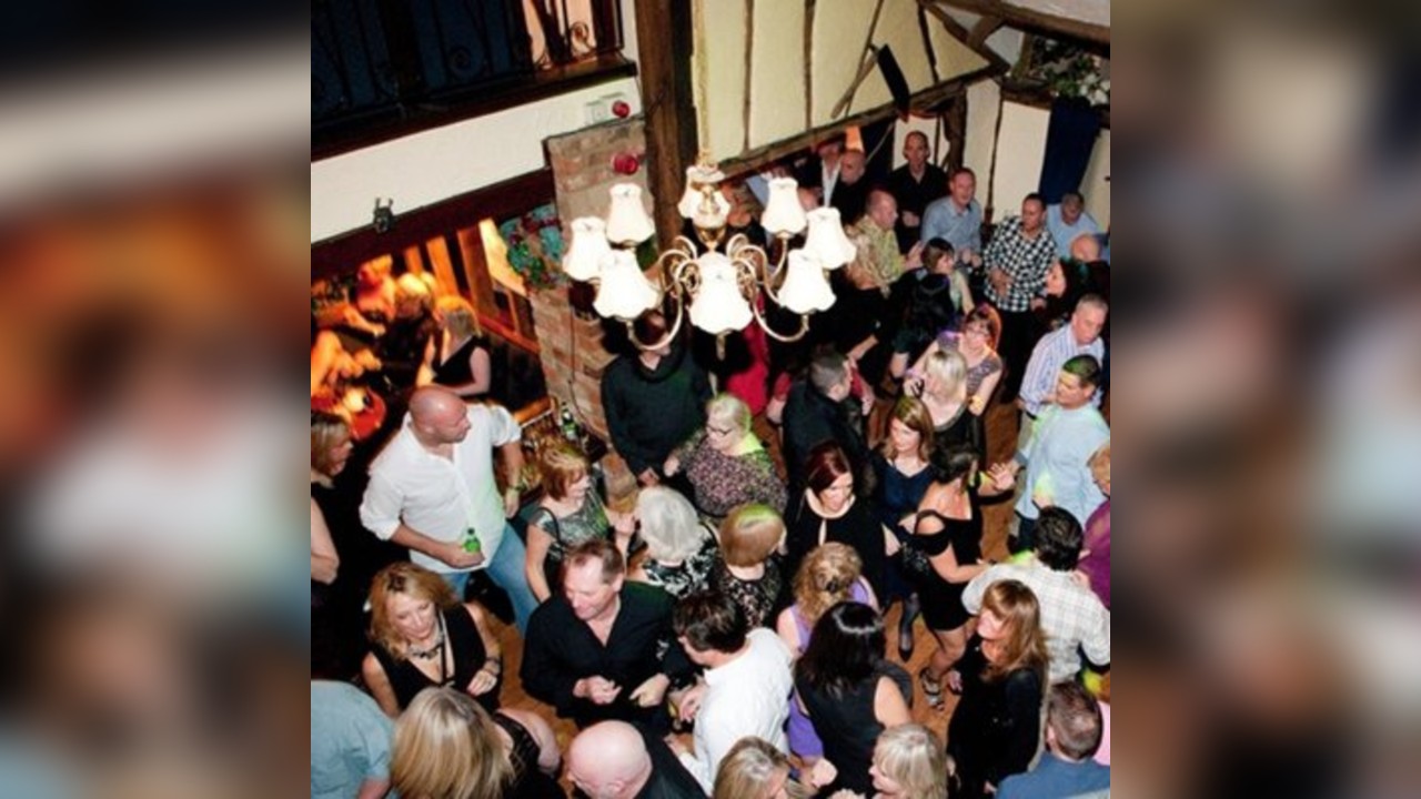 BUSHEY, HERTS. Party for Over 35's-60's+ FRI 17 APRIL