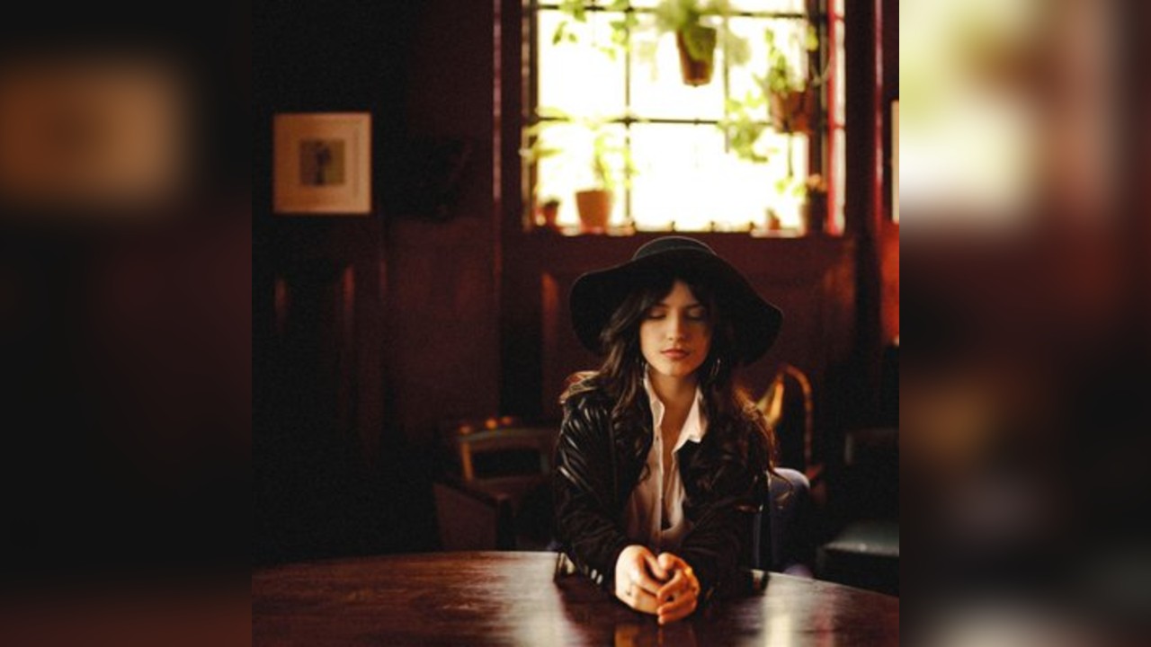 Snug Live Sessions w/ Lily Rae Grant