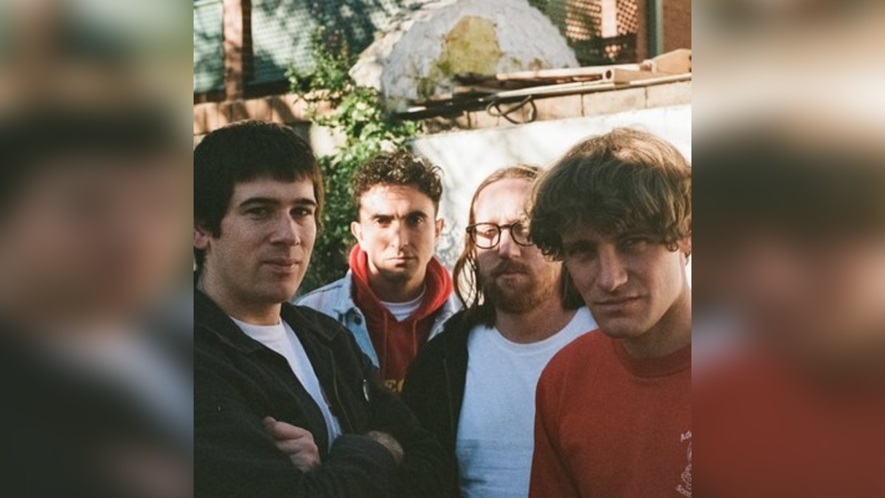 Straight Arrows (AUS) // The Whalleys