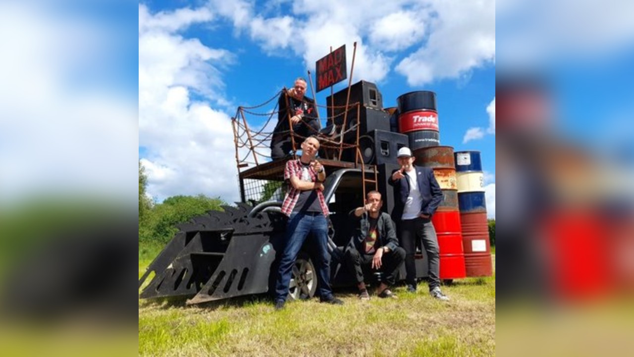 Skimmity Hitchers @ Bottle Inn // Nettle Appreciation Weekend