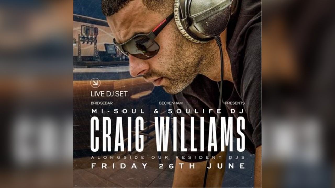 DJ Craig Williams at Bridgebar