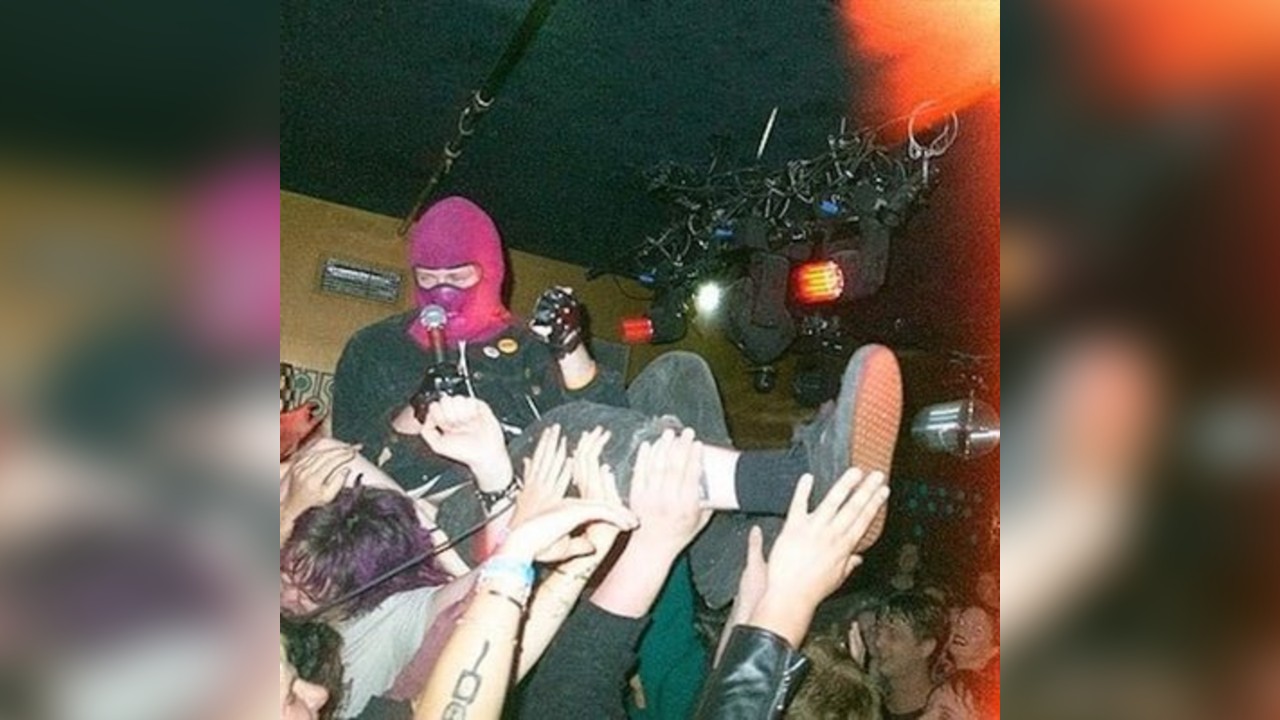 GEE TEE (AUS) // Gold Cup Live at Yes Pink Room
