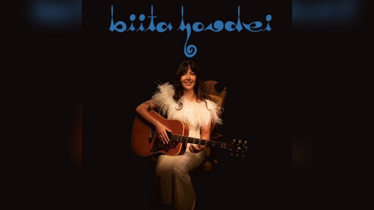 Biita Houdei plays at 7pm