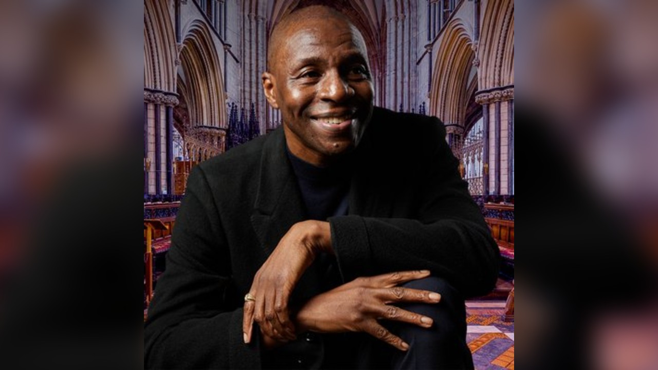 Tunde of Lighthouse Family Live in Worcester Cathedral