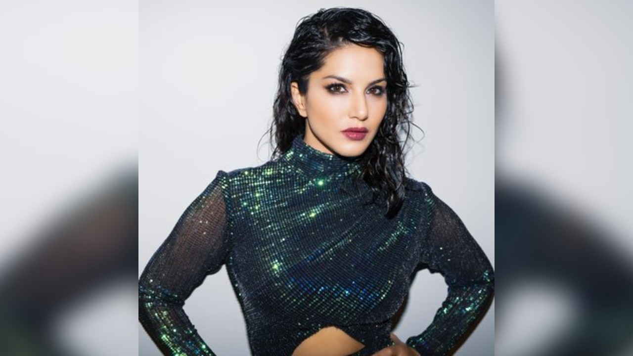 DJ SUNNY LEONE: Live in Glasgow: BollyNasha Party