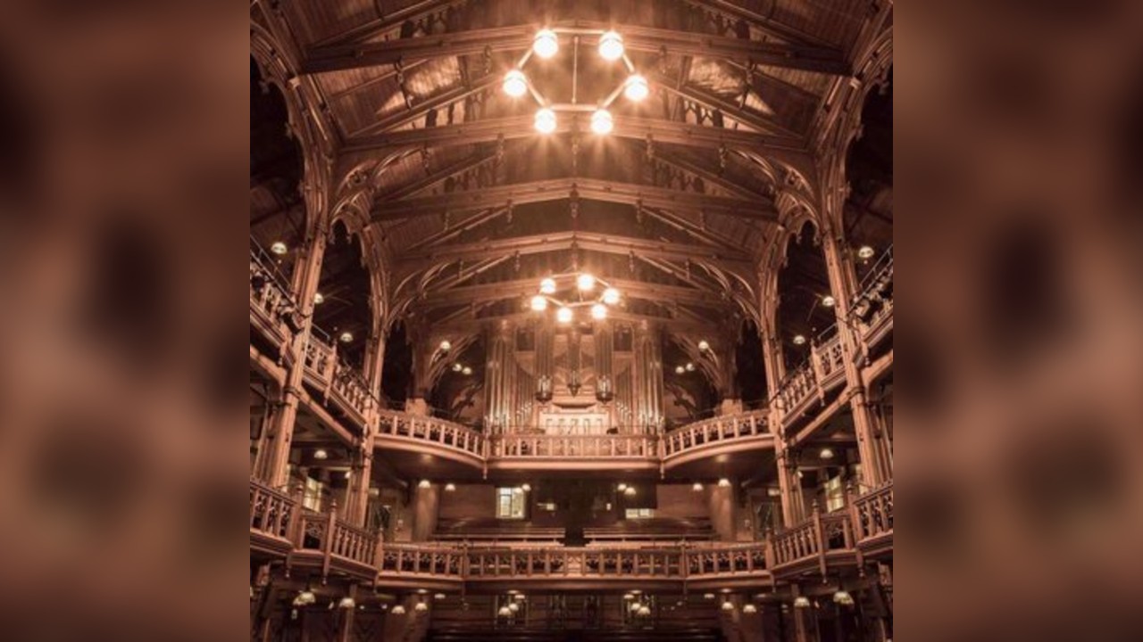 CLOSEUP COMEDY at The Princess Hall in Cheltenham