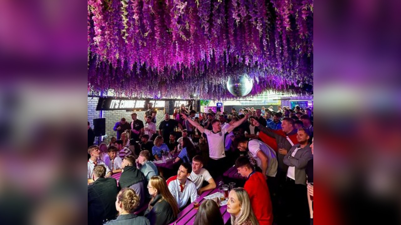 ENGLAND v MEXICO @ MAMA'S DIGBETH